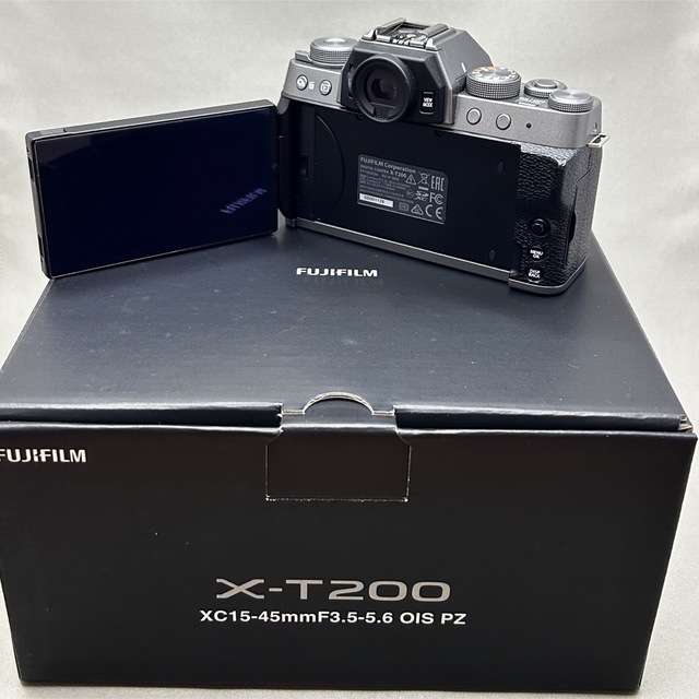 フジフィルム XT-200 Dark Silver+XC15-45mm