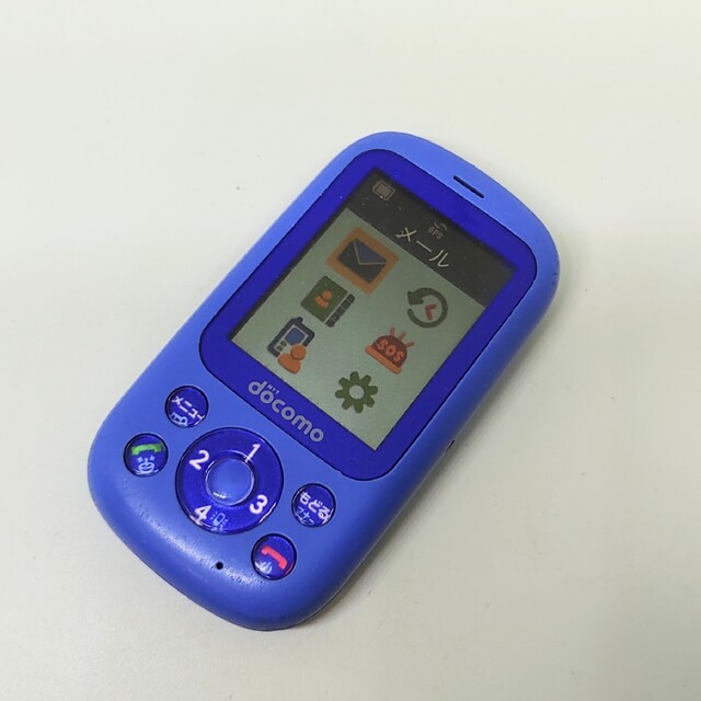 富士通(フジツウ)のsimフリー 防水 キッズケータイ F-03J 子供携帯,ドコモ,ソフトバンク スマホ/家電/カメラのスマートフォン/携帯電話(携帯電話本体)の商品写真