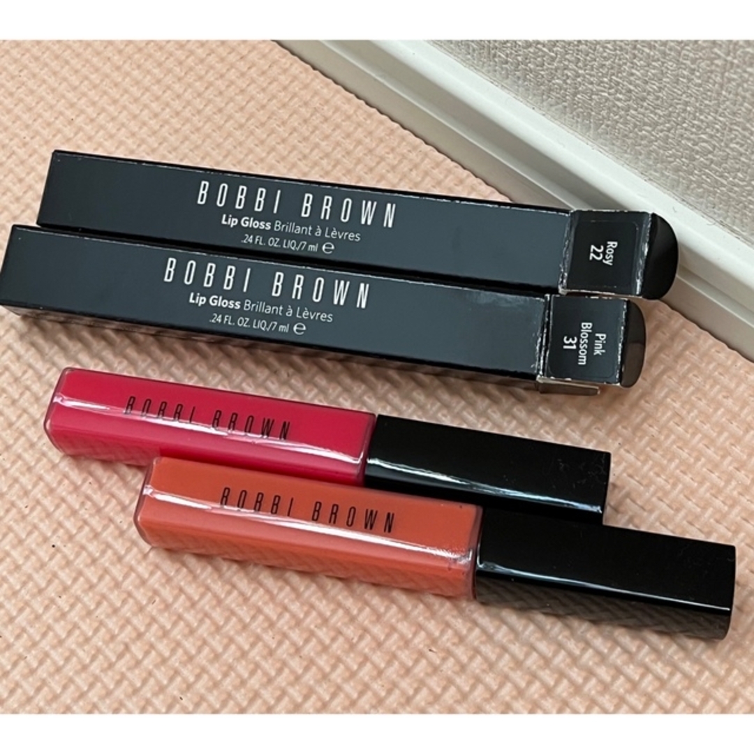 BOBBI BROWN(ボビイブラウン)の【BOBBI BROWN ボビーブラウン】新品未使用品　リップ　グロス　2本 コスメ/美容のベースメイク/化粧品(リップグロス)の商品写真