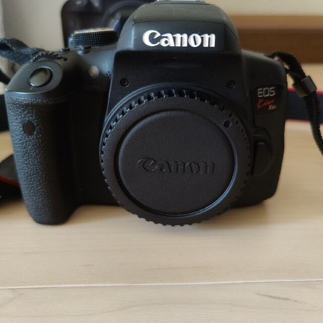 Canon(キヤノン)のcanon eos kiss x8i レンズキット スマホ/家電/カメラのカメラ(デジタル一眼)の商品写真