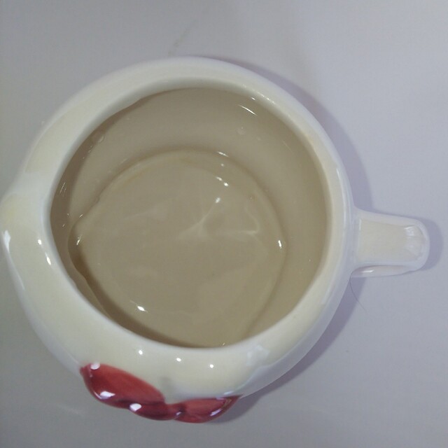 サンリオ(サンリオ)のキティーちゃんのマグカップ キッズ/ベビー/マタニティの授乳/お食事用品(マグカップ)の商品写真
