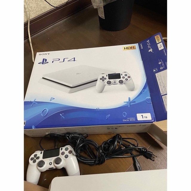 家庭用ゲーム機本体PlayStation4 White 1TB ジャンク品