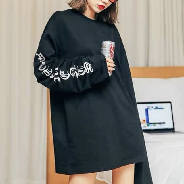 韓国 ストリート 袖ロゴ ロングスリーブ ロンT 長袖 Tシャツ 男女兼用 新品 メンズのトップス(Tシャツ/カットソー(七分/長袖))の商品写真