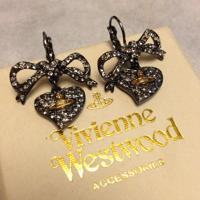 Vivienne Westwood(ヴィヴィアンウエストウッド)のvivienne♡正規品ピアス レディースのアクセサリー(ピアス)の商品写真