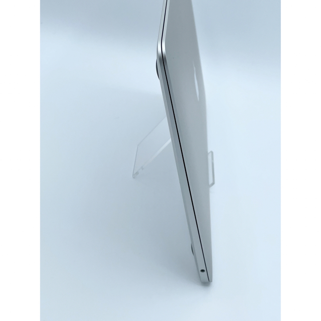 【未使用に近い】　APPLE MacBook Air AIR MVFL2J/A 3