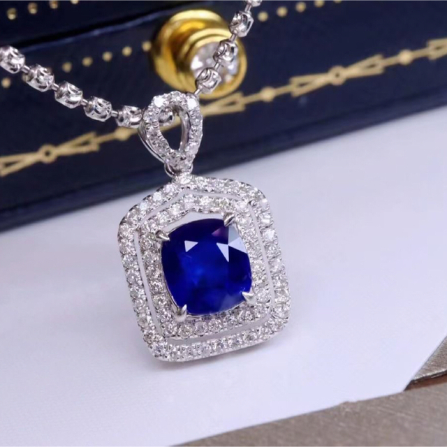 ピアス天然 ロイヤルブルーサファイア ダイヤ  ペンダントトップ1.3ct ¥