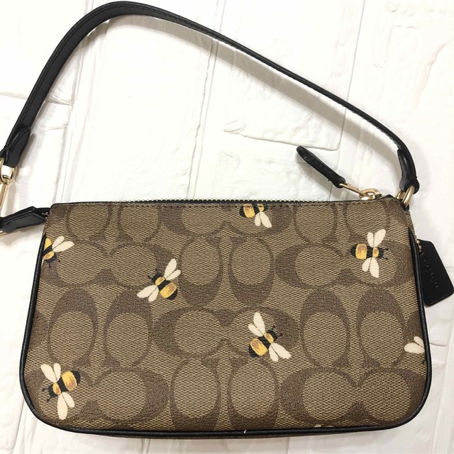 COACH(コーチ)のコーチ蜂ビーBeeショルダーバッグ レディースのバッグ(ショルダーバッグ)の商品写真