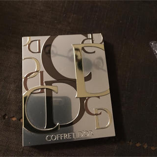 コフレドール(COFFRET D'OR)のアイシャドウパレット(アイシャドウ)