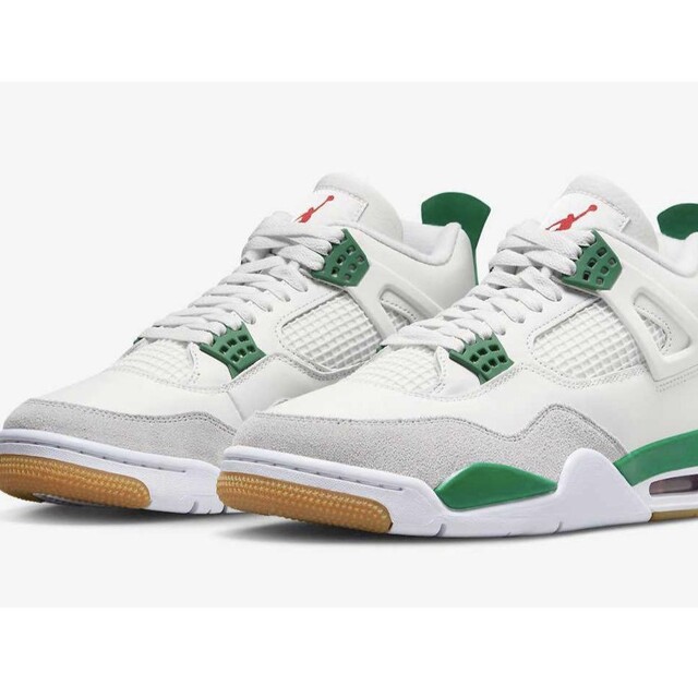 Nike SB × Air Jordan 4 "Pine Green"  28