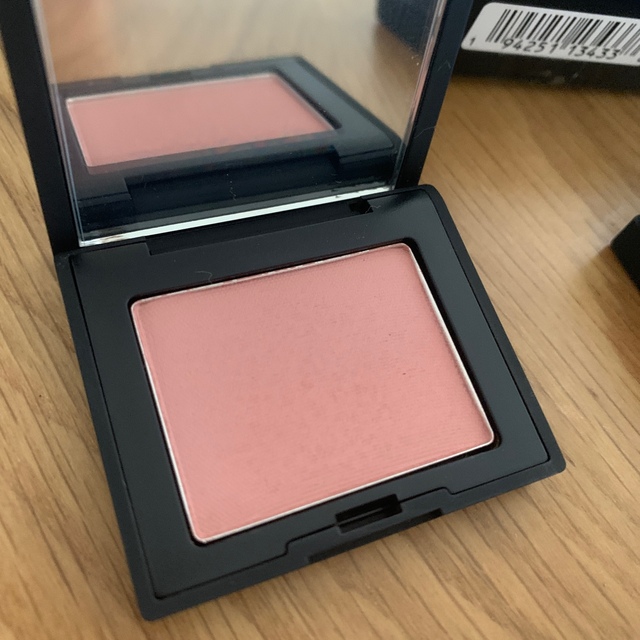 NARS(ナーズ)のセットNARS クリスマスコフレ インスタントスターダム　ミニフェースセット コスメ/美容のベースメイク/化粧品(フェイスパウダー)の商品写真