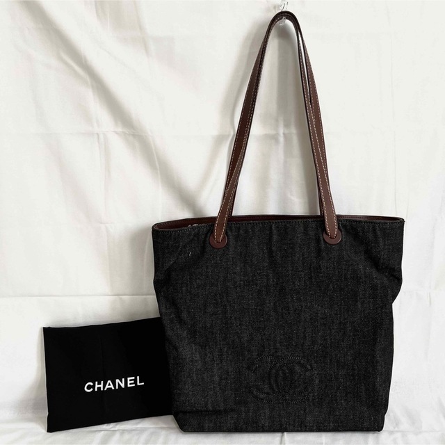 新品安い kate spade new york - 大きめトートバッグ黒(リボン/A4収納