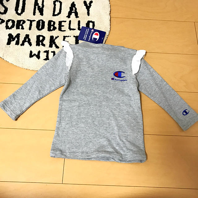 Champion(チャンピオン)のkids★チャンピオンロンＴ キッズ/ベビー/マタニティのキッズ服女の子用(90cm~)(Tシャツ/カットソー)の商品写真