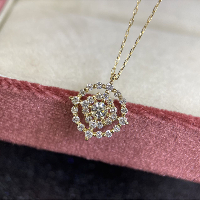 アクセサリー18金　ダイヤモンド0.24+0.10ct  ネックレス　新品