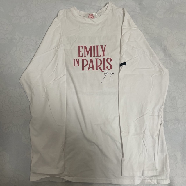 épine(エピヌ)の【(*^^*)様専用】epine EMILY IN PARIS　long tee レディースのトップス(Tシャツ(長袖/七分))の商品写真