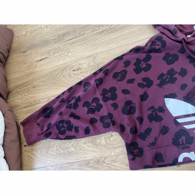 adidas(アディダス)のadidas レオパードパーカー(miyuki様専用) レディースのトップス(パーカー)の商品写真