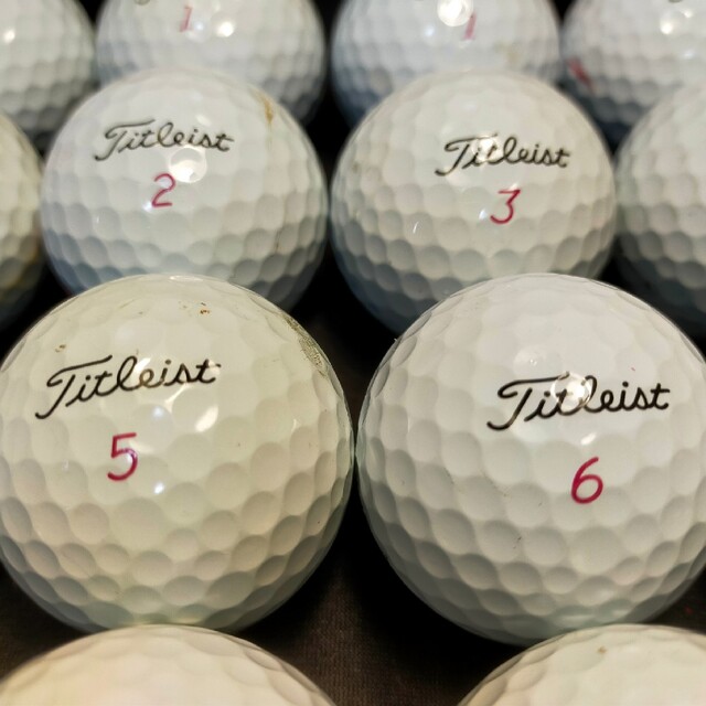 Titleist(タイトリスト)の【B級】'21 Pro V1X 24球 タイトリスト ロストボール ゴルフボール スポーツ/アウトドアのゴルフ(その他)の商品写真