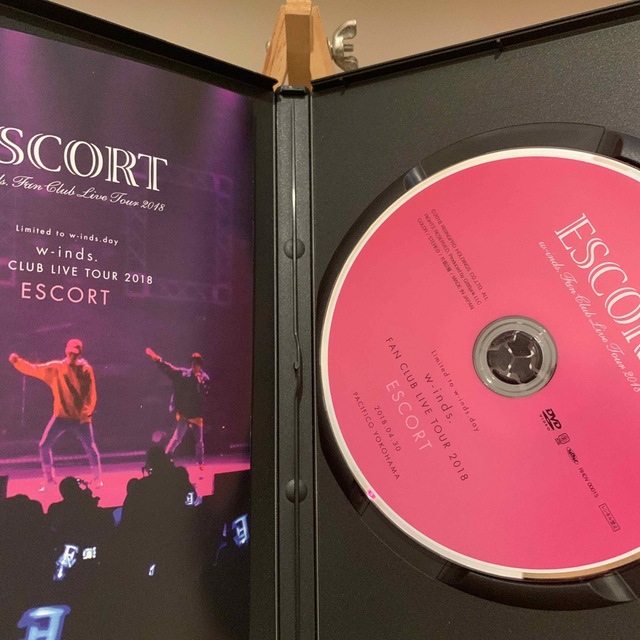 w-inds. FC LIVE TOUR 2018 ESCORT  エンタメ/ホビーのDVD/ブルーレイ(ミュージック)の商品写真