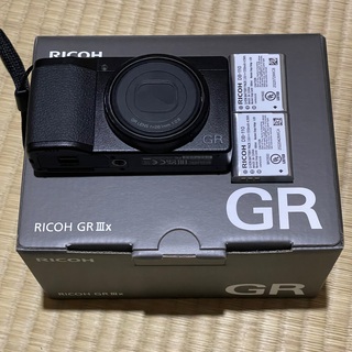 リコー(RICOH)のほぼ新品RICOH GR IIIx リコー GR3x メーカー保証残有り(コンパクトデジタルカメラ)