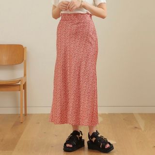 ビームス(BEAMS)のBeAMS DOT  花柄スカート　新品(ロングスカート)