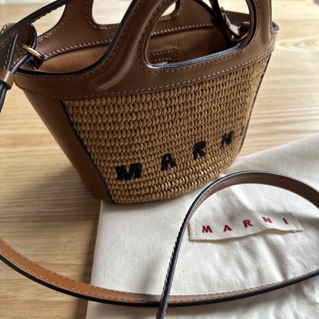 激安単価で MARNI - Marni ブラウン MICRO BAG TROPICALIA かごバッグ