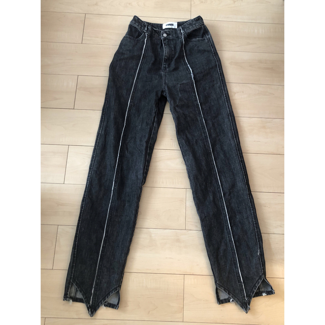 VIAVANDA v cut denim pants デニム パンツ ブラック | www ...