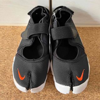 ナイキ(NIKE)のNIKEエアリフト　黒×白(スニーカー)