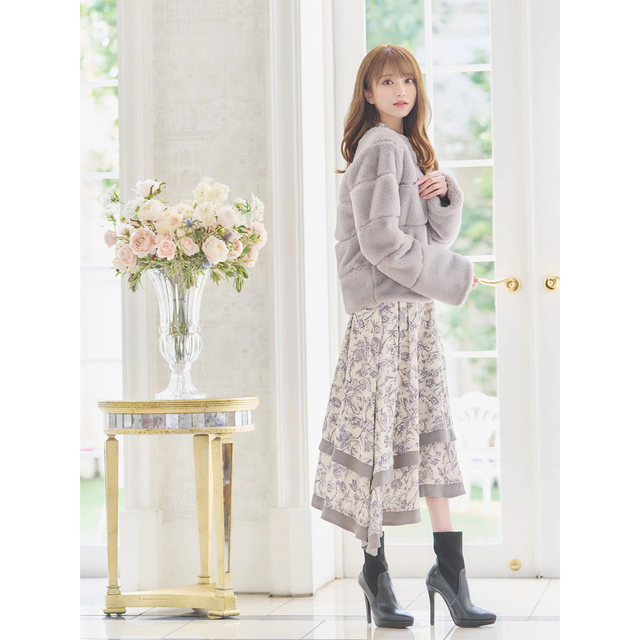 EmiriaWiz - 【大人気即完売】フェイクファーブルゾンの通販 by 可愛い