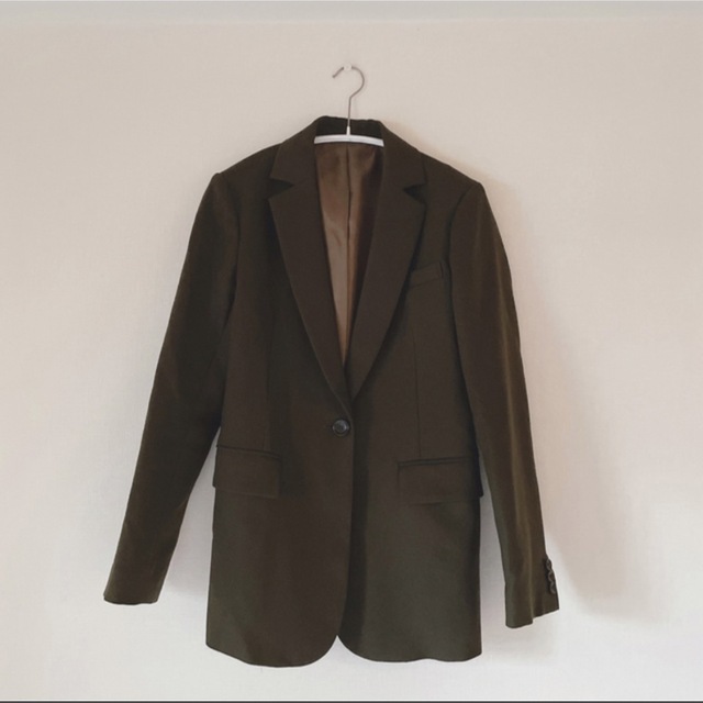 Lois CRAYON(ロイスクレヨン)の３点セット　ジャケット&スカート&プチマフラー レディースのジャケット/アウター(テーラードジャケット)の商品写真