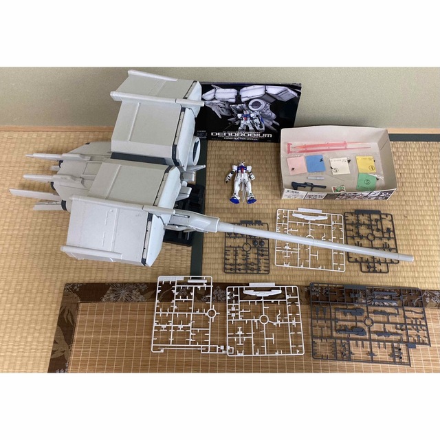 High Grade（BANDAI）(ハイグレード)のガンプラ HG 1/144 デンドロビウム サンダーボルト セット エンタメ/ホビーのおもちゃ/ぬいぐるみ(模型/プラモデル)の商品写真