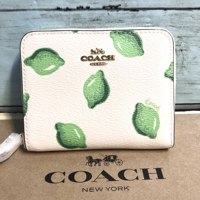 ファスナー内部様式コーチ COACH ミニサイフ コンパクト レザー白 レモン  折り 財布 新品