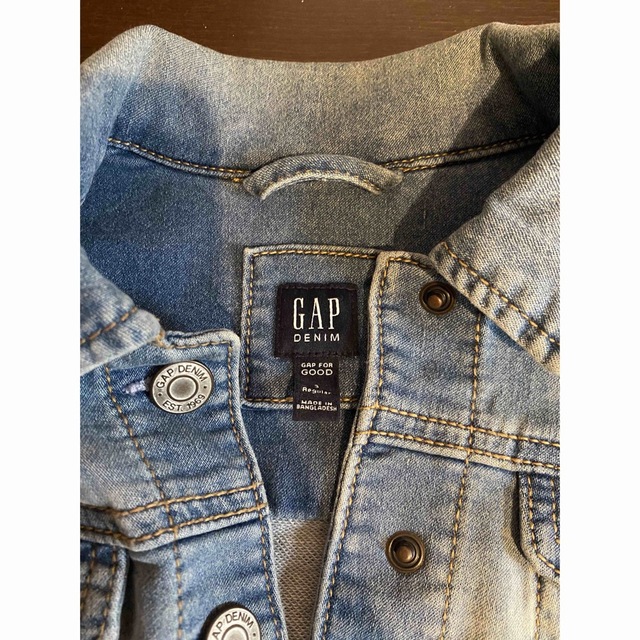 GAP Kids(ギャップキッズ)の超美品⭐︎GAP⭐︎デニムジャケット120cm⭐︎ キッズ/ベビー/マタニティのキッズ服女の子用(90cm~)(ジャケット/上着)の商品写真