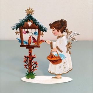 ドイツ　もみの木の前に座る天使　スタンド錫製　工芸品　クリスマス飾り　ドイツ雑貨