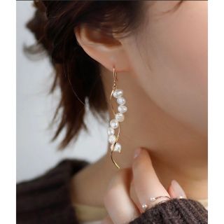 アネモネ(Ane Mone)のパール×メタルウェーブピアス(ピアス)