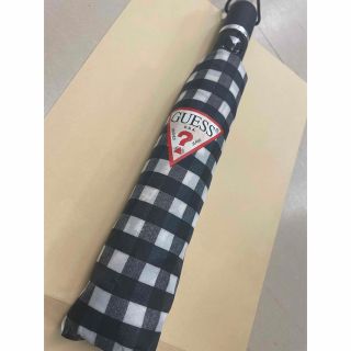 ゲス(GUESS)のguess  折りたたみ傘   新品未使用(傘)