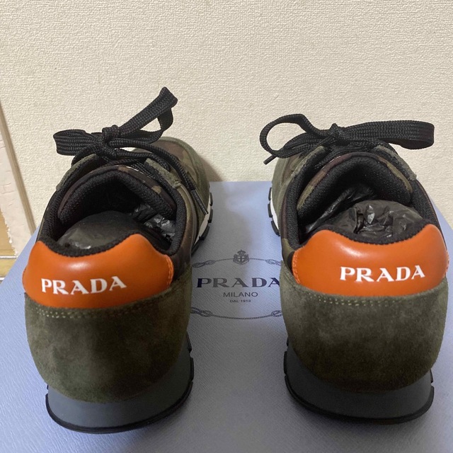 PRADA(プラダ)のプラダ　スニーカー　新品未使用　カモフラージュ　6 メンズの靴/シューズ(スニーカー)の商品写真