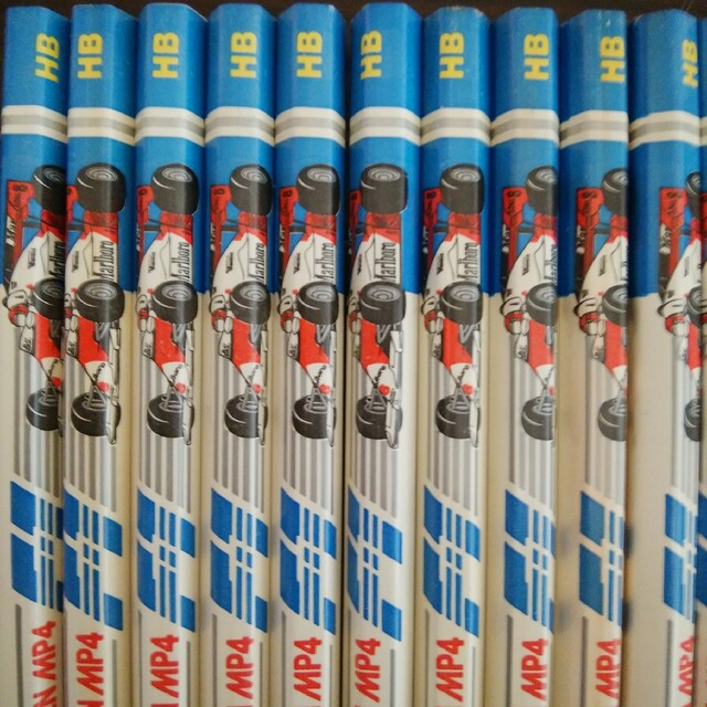 トンボ鉛筆(トンボエンピツ)のトンボ鉛筆  スポーツカー 14本  HB エンタメ/ホビーのアート用品(鉛筆)の商品写真