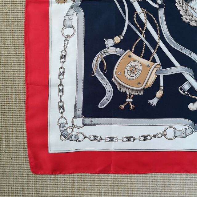 celine(セリーヌ)のCELINE/セリーヌ　シルクスカーフ　silk　ショール　ストール　バンダナ レディースのファッション小物(バンダナ/スカーフ)の商品写真