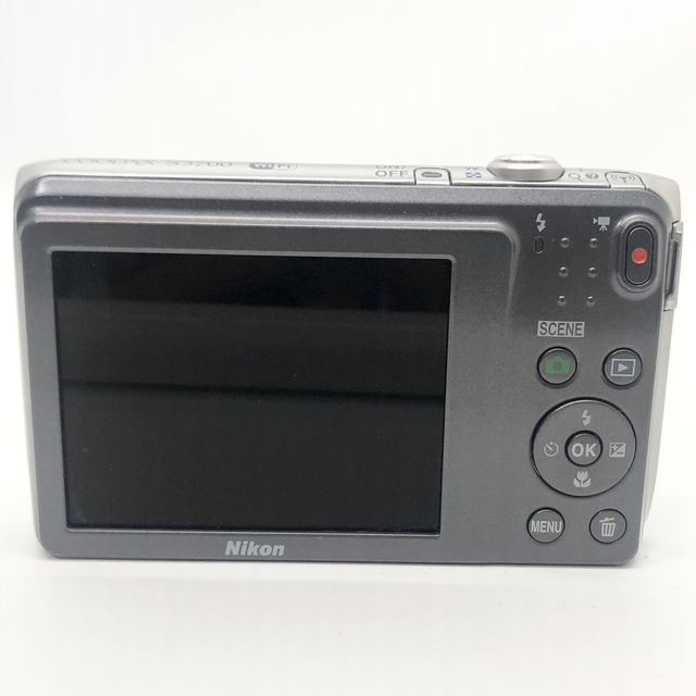 Nikon(ニコン)のNikon デジタルカメラ COOLPIX S3700 シルバー スマホ/家電/カメラのカメラ(コンパクトデジタルカメラ)の商品写真