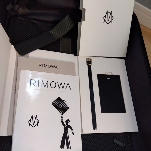 RIMOWA - RIMOWA リモワ エッセンシャルキャビンS キャリーケース 黒の