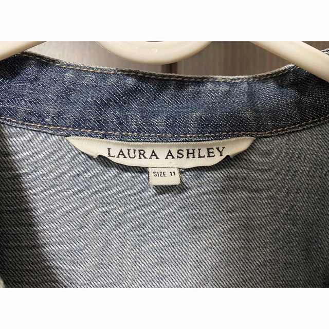 LAURA ASHLEY(ローラアシュレイ)のローラアシュレイ　デニムジャケット レディースのジャケット/アウター(Gジャン/デニムジャケット)の商品写真