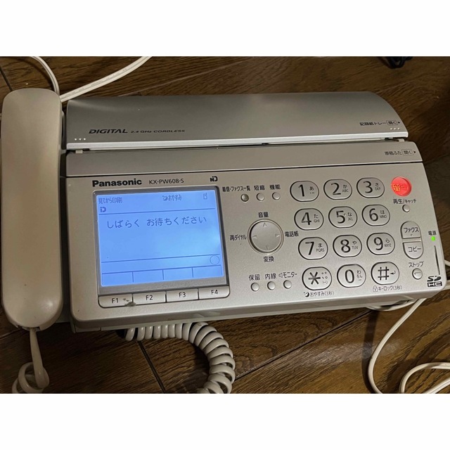 Panasonic 電話FAX KX-PW608DL-S 子機あり インテリア/住まい/日用品のオフィス用品(OA機器)の商品写真
