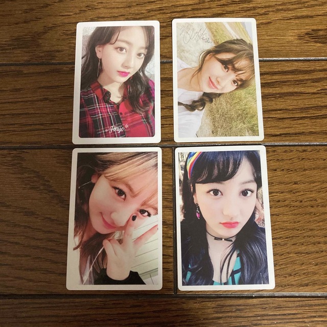 TWICE ジヒョトレカセット エンタメ/ホビーのタレントグッズ(アイドルグッズ)の商品写真