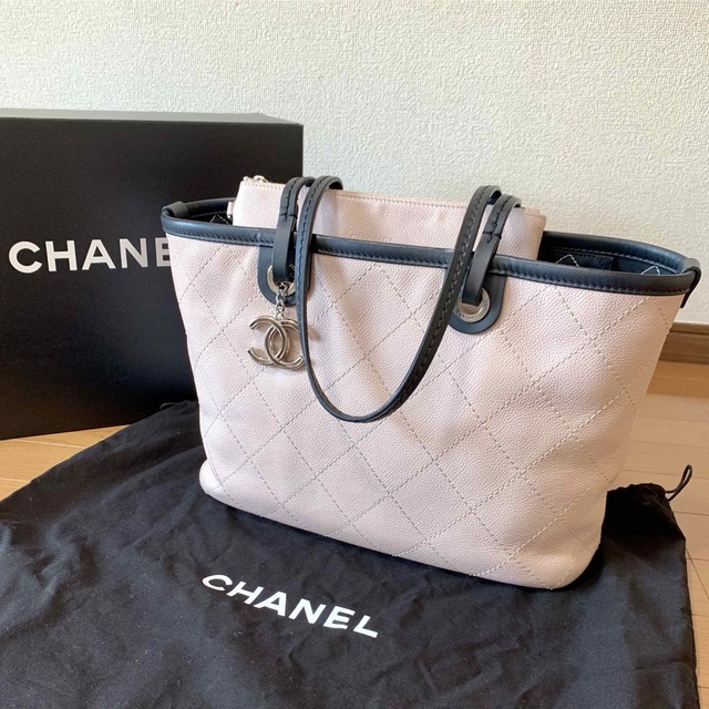 CHANEL シャネル オンザロード　ワイルドステッチ　ショルダーバッグ