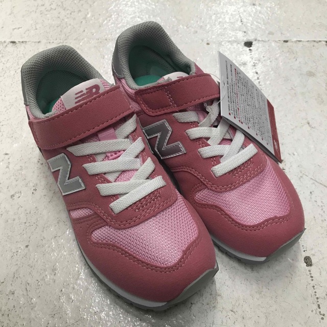 New Balance(ニューバランス)のニューバランス　キッズ用　スニーカー　21cm キッズ/ベビー/マタニティのキッズ靴/シューズ(15cm~)(スニーカー)の商品写真