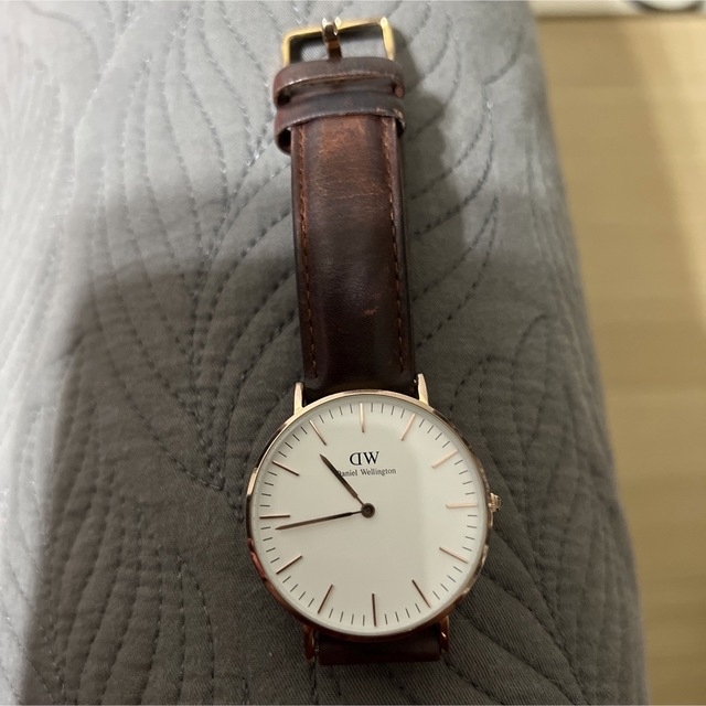 Daniel Wellington(ダニエルウェリントン)の【美品】ダニエルウェリントン　バングル美品♦︎おまけ時計付き♡ レディースのアクセサリー(ブレスレット/バングル)の商品写真