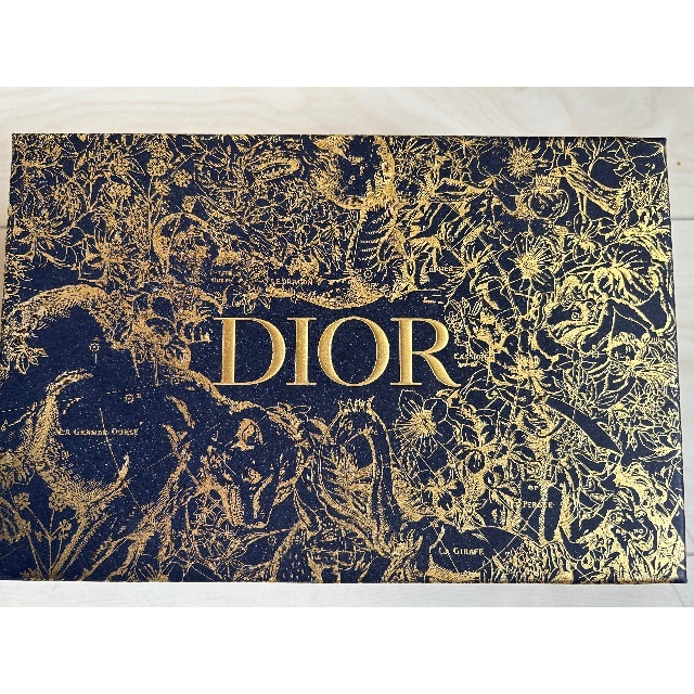 Dior(ディオール)のDIOR カプチュール トータル アイ クリーム (目元用クリーム)他　BOX  コスメ/美容のスキンケア/基礎化粧品(アイケア/アイクリーム)の商品写真