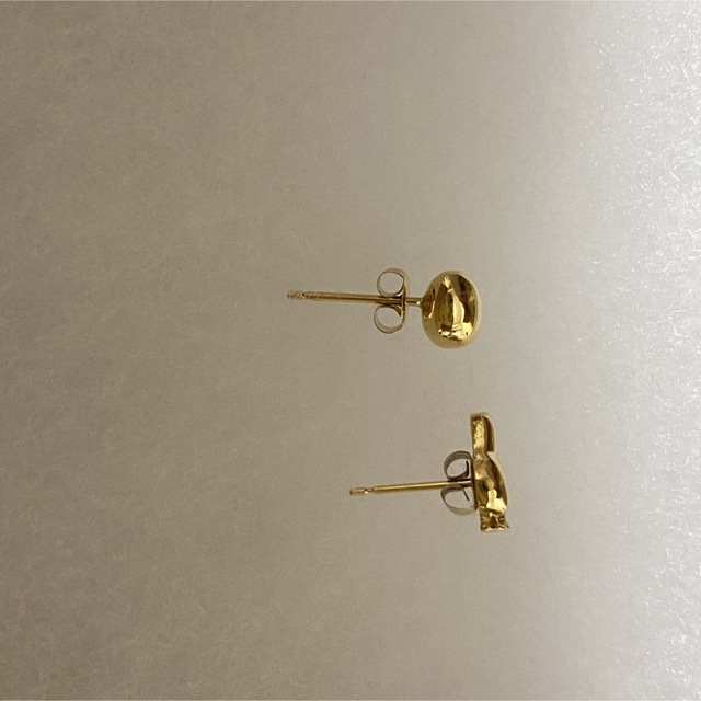 ピアス イエローゴールド K18 K18YG アヒル 卵 鳥 美品 レディースのアクセサリー(ピアス)の商品写真