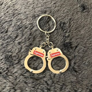 全品送料無料】 レア Supreme Compass Keyholder Keychain www
