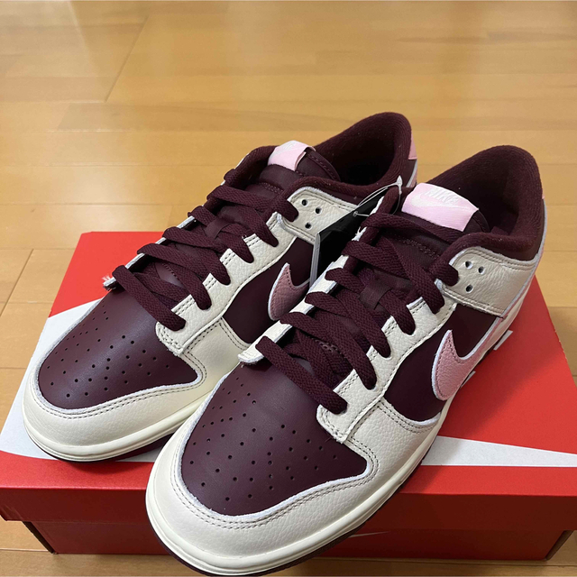 NIKE(ナイキ)の★着画あり★Nike Dunk Low Valentine’s Day 26.5 メンズの靴/シューズ(スニーカー)の商品写真