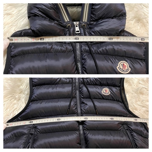 MONCLER(モンクレール)の本物 美品 モンクレール AMIENS GILET フード付き ダウンベスト 2 メンズのジャケット/アウター(ダウンベスト)の商品写真